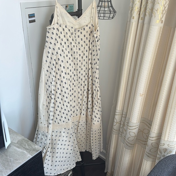 Zara dress unworn size L - Picture 3 of 3